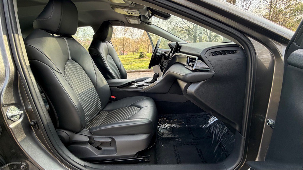 2021 Toyota Camry Image 14