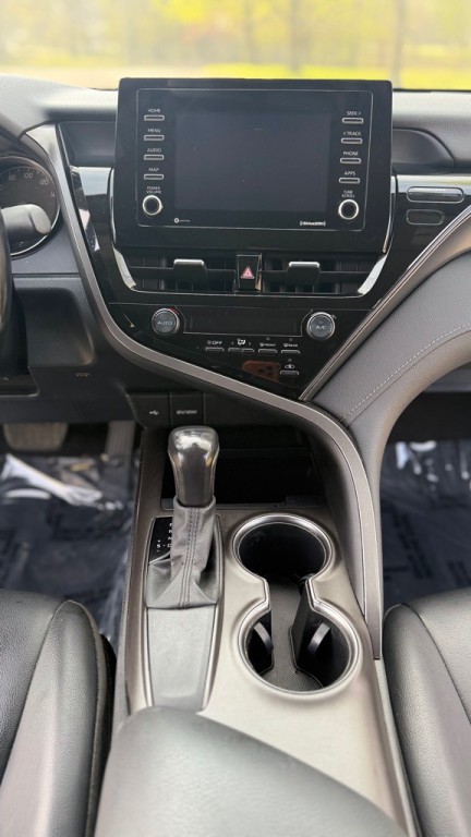 2021 Toyota Camry Image 16