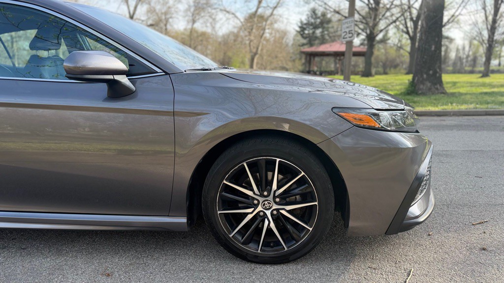 2021 Toyota Camry Image 28