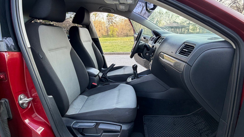 2017 Volkswagen Jetta Image 14