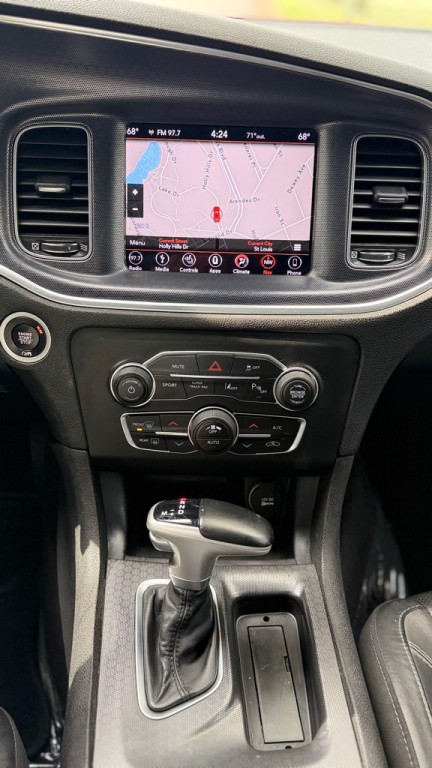 2018 Dodge Charger Image 18