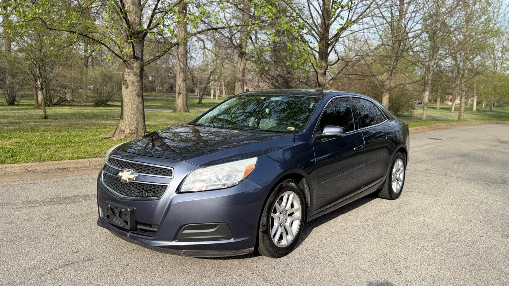 2013 Chevrolet Malibu Image 1