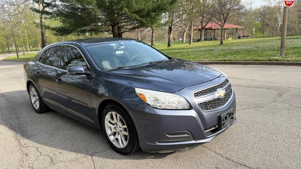 2013 Chevrolet Malibu Image 4