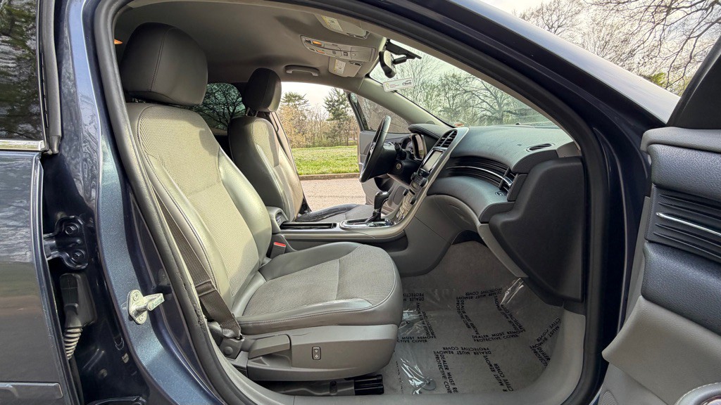 2013 Chevrolet Malibu Image 14