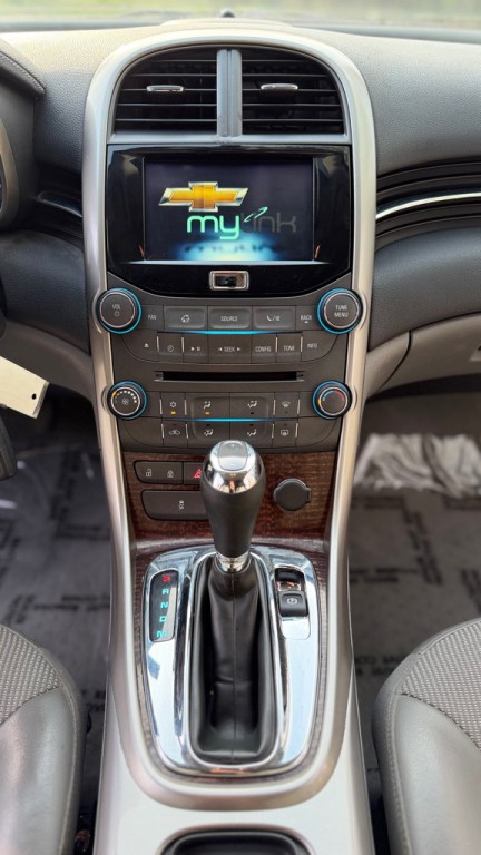 2013 Chevrolet Malibu Image 16