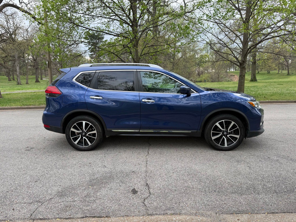 2017 Nissan Rogue Image 6