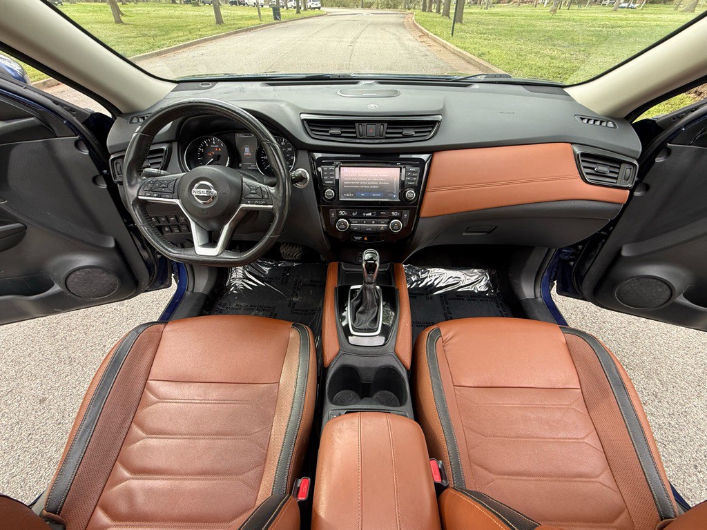 2017 Nissan Rogue Image 8