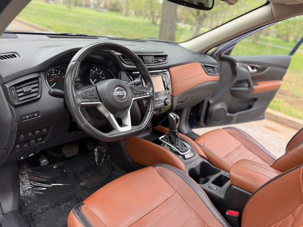 2017 Nissan Rogue Image 10