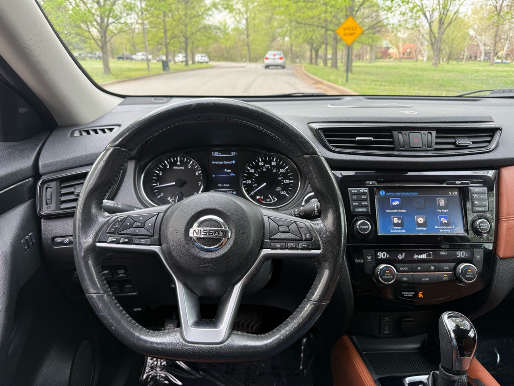 2017 Nissan Rogue Image 13