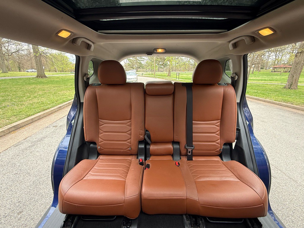 2017 Nissan Rogue Image 17