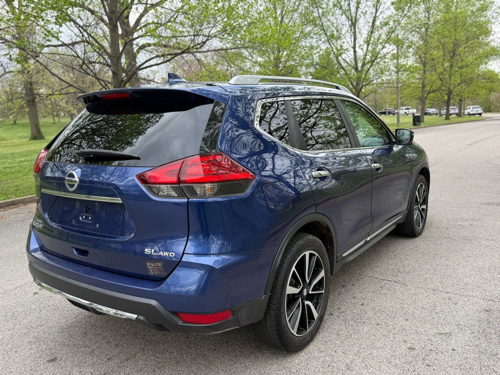 2017 Nissan Rogue Image 22