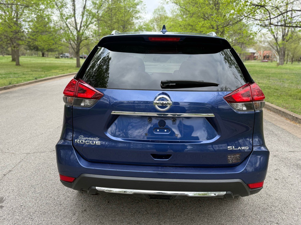 2017 Nissan Rogue Image 23