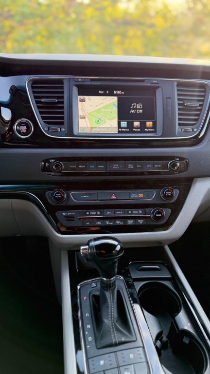 2016 Kia Sedona Image 19