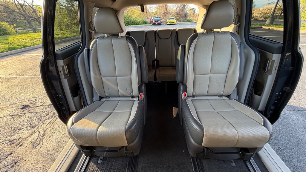 2016 Kia Sedona Image 23