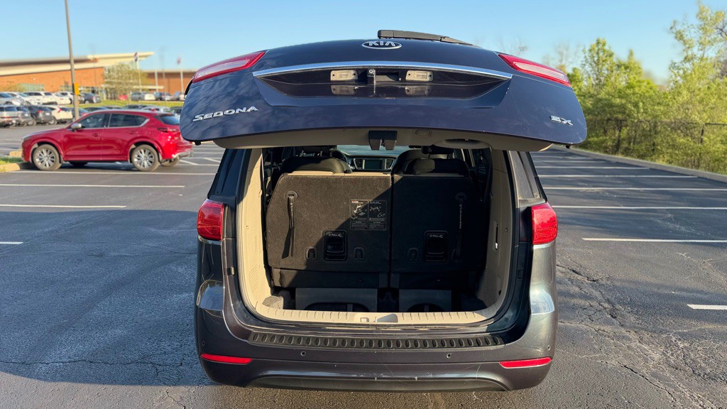 2016 Kia Sedona Image 29