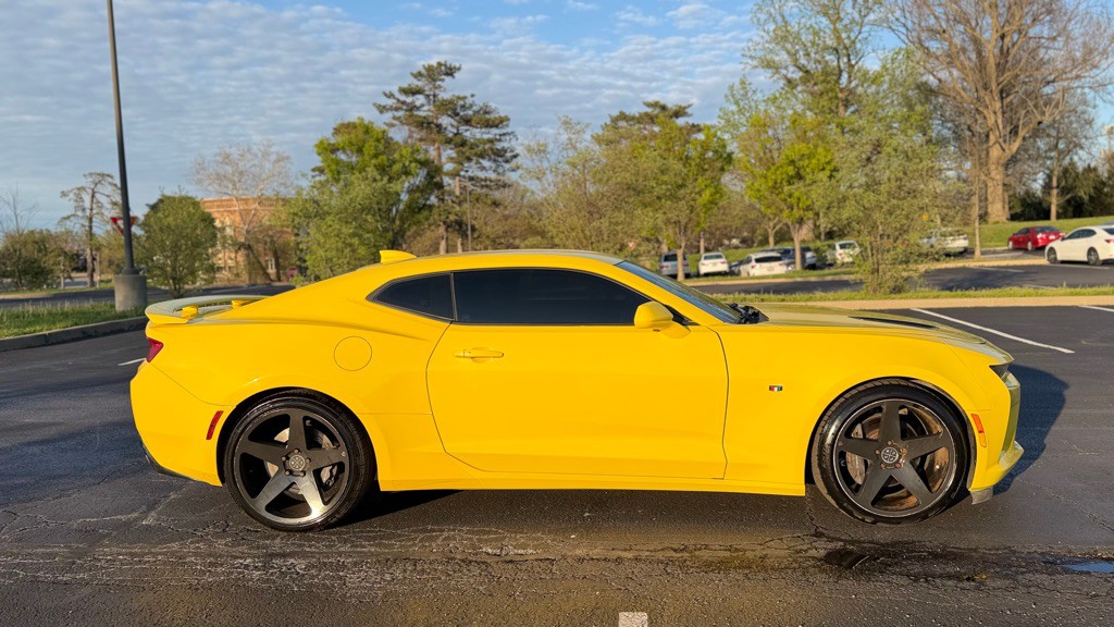 2017 Chevrolet Camaro Image 6