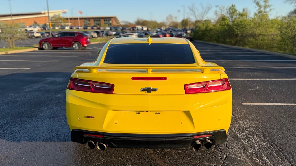 2017 Chevrolet Camaro Image 8