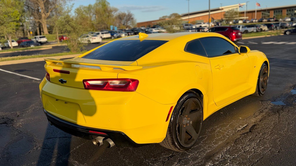 2017 Chevrolet Camaro Image 9
