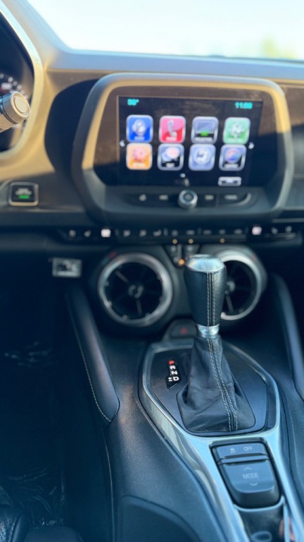2017 Chevrolet Camaro Image 13