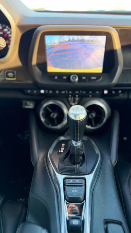 2017 Chevrolet Camaro Image 16