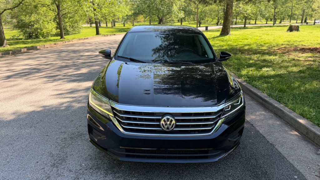 2020 Volkswagen Passat Image 2
