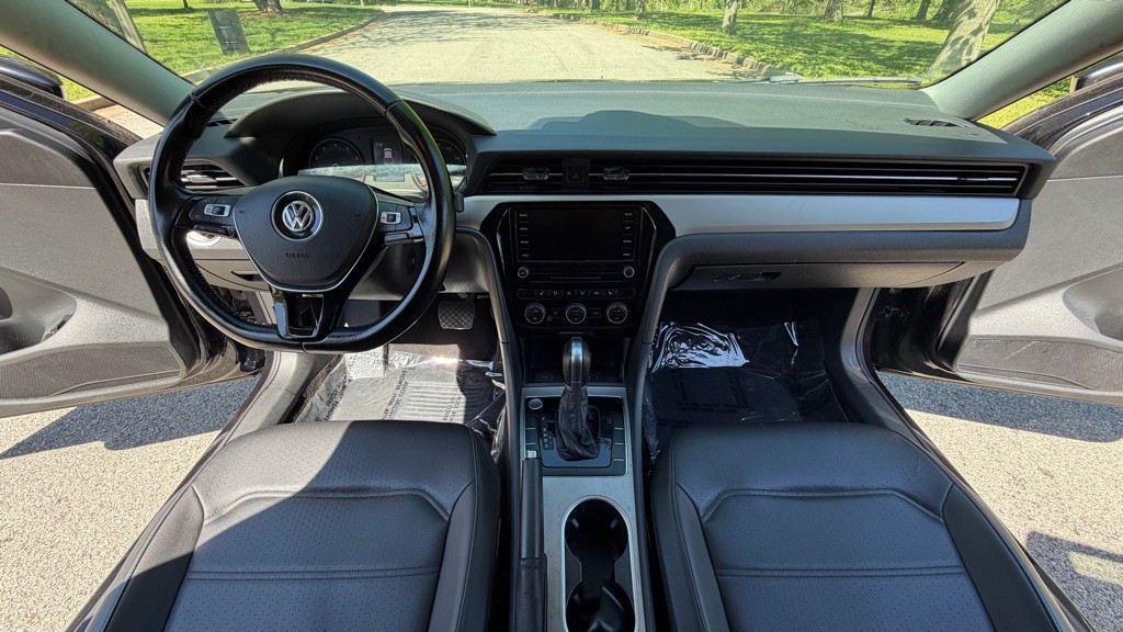 2020 Volkswagen Passat Image 11