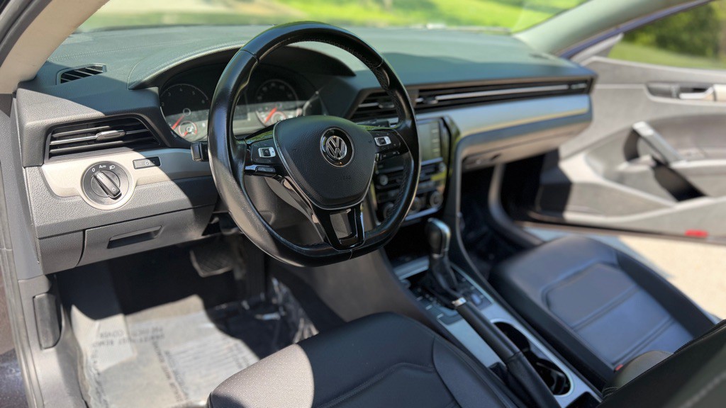 2020 Volkswagen Passat Image 13