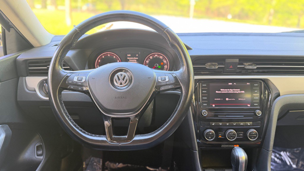 2020 Volkswagen Passat Image 16