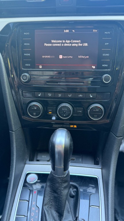 2020 Volkswagen Passat Image 19