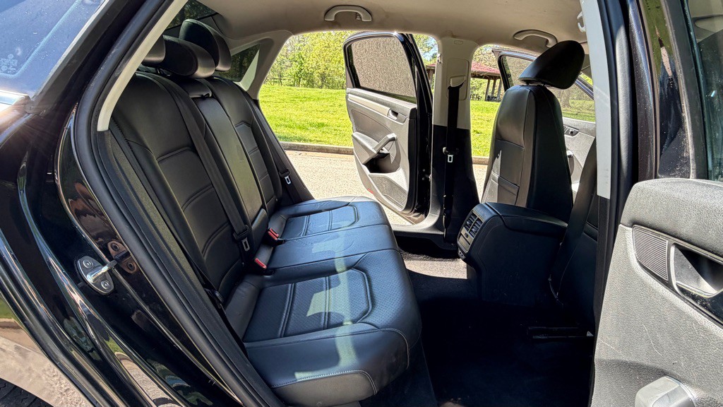 2020 Volkswagen Passat Image 21