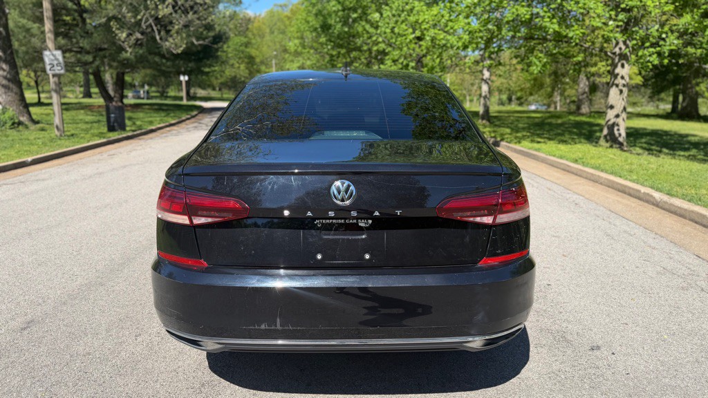 2020 Volkswagen Passat Image 25