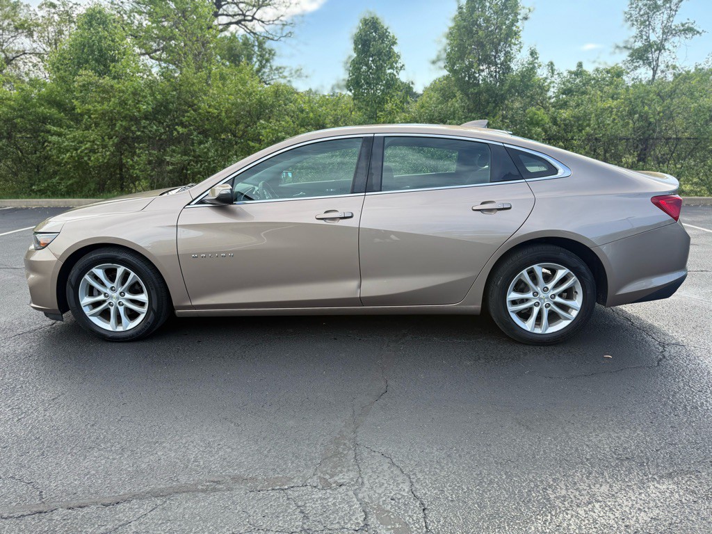2018 Chevrolet Malibu Image 3