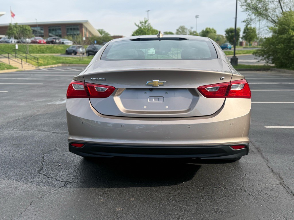 2018 Chevrolet Malibu Image 6
