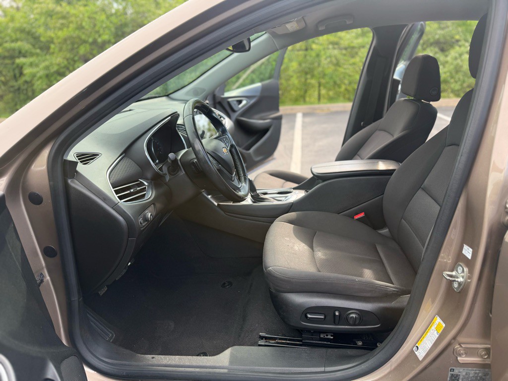 2018 Chevrolet Malibu Image 7