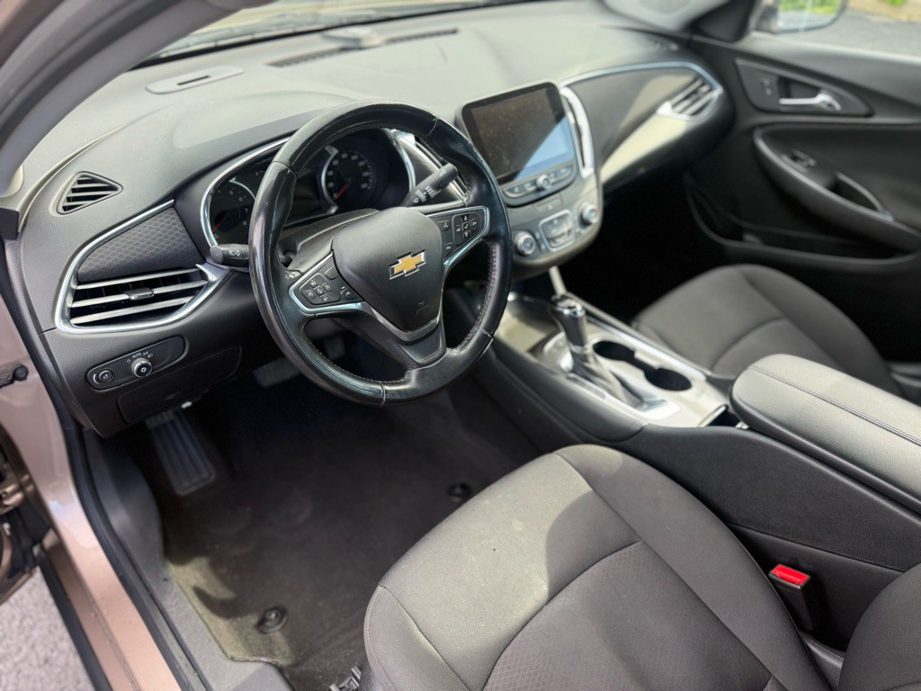 2018 Chevrolet Malibu Image 10
