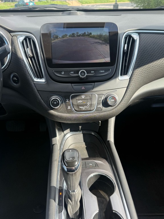 2018 Chevrolet Malibu Image 11