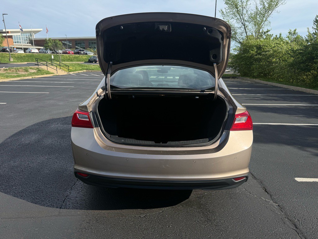 2018 Chevrolet Malibu Image 19