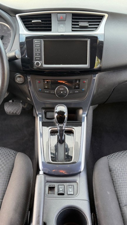 2019 Nissan Sentra Image 14