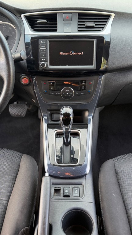 2019 Nissan Sentra Image 18
