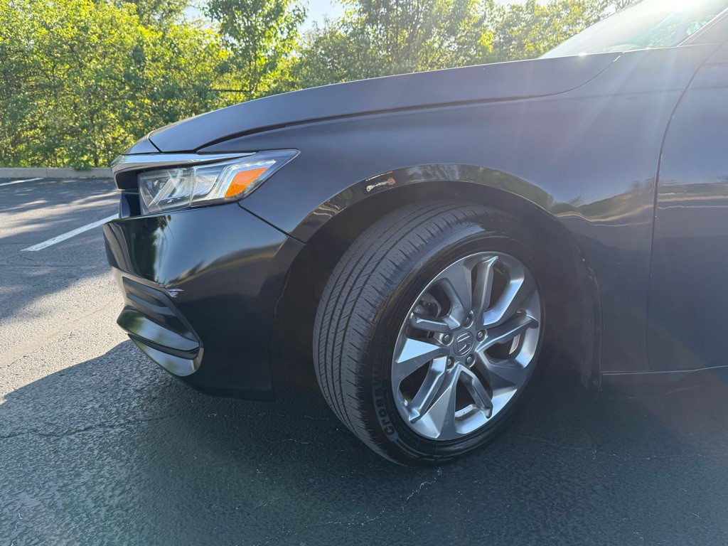 2018 Honda Accord Image 21