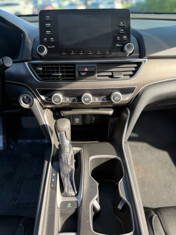 2018 Honda Accord Image 15