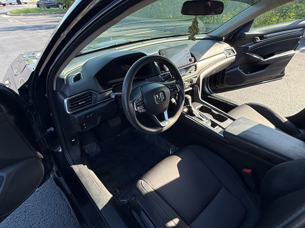 2018 Honda Accord Image 16