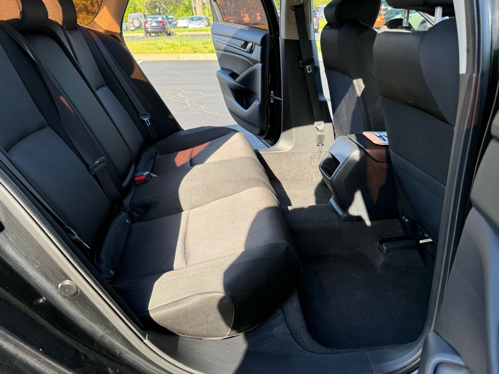 2018 Honda Accord Image 19