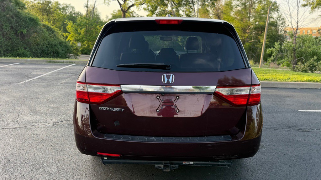 2012 Honda Odyssey Image 8