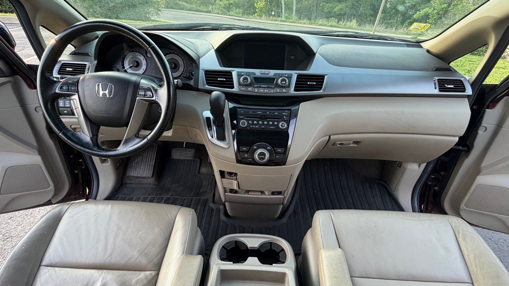 2012 Honda Odyssey Image 11