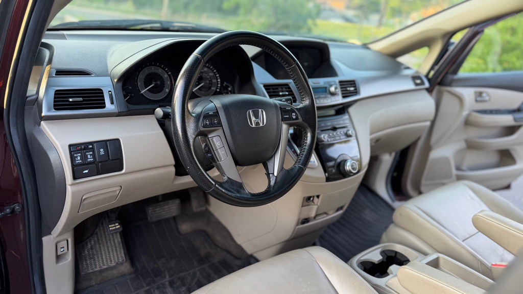 2012 Honda Odyssey Image 13