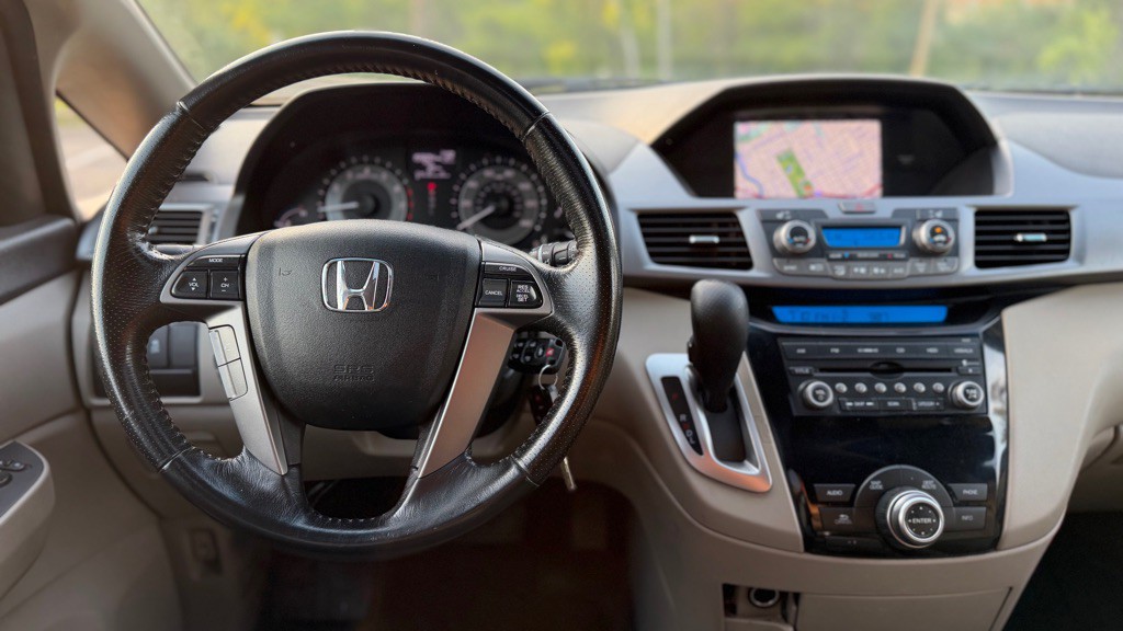 2012 Honda Odyssey Image 16