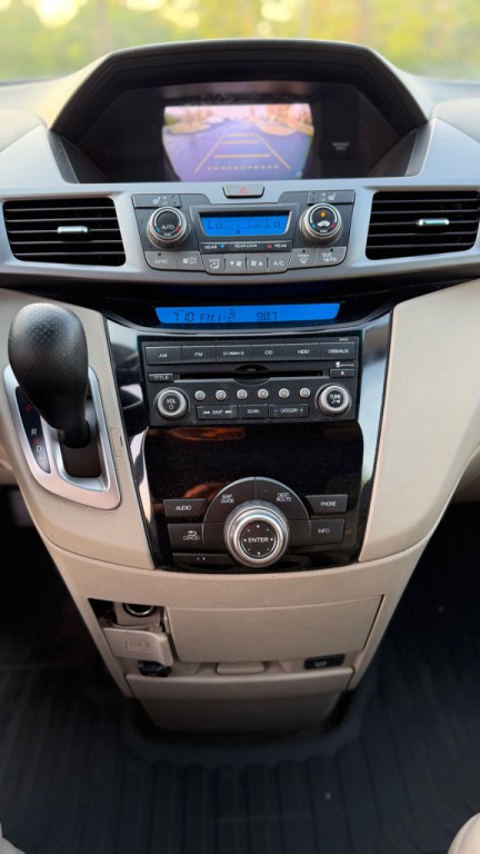 2012 Honda Odyssey Image 21