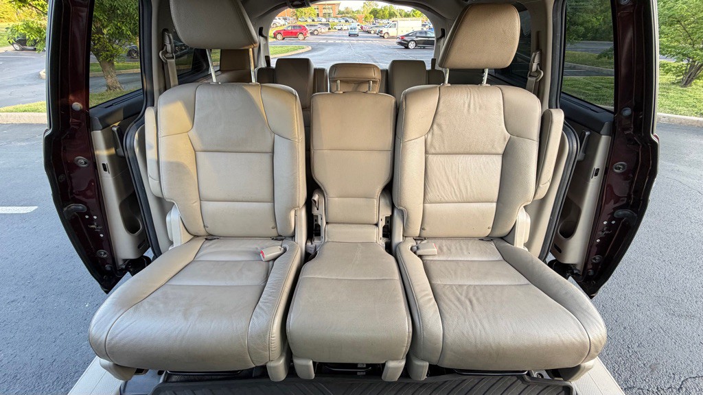 2012 Honda Odyssey Image 24