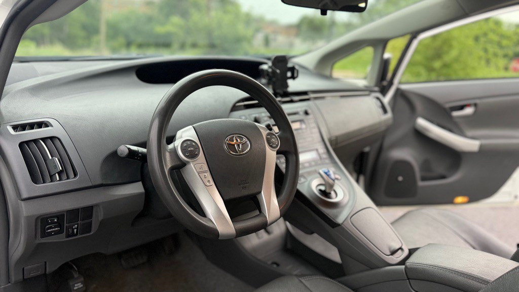2010 Toyota Prius Image 13